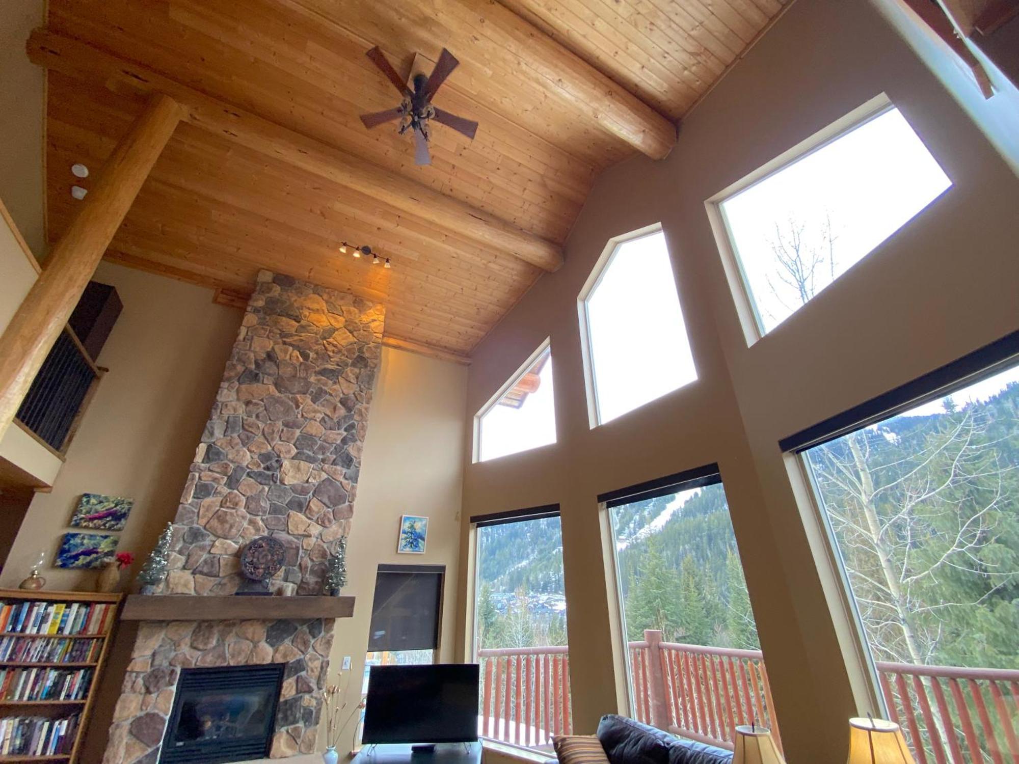 Morrisey Chalet At Sun Peaks Exteriör bild